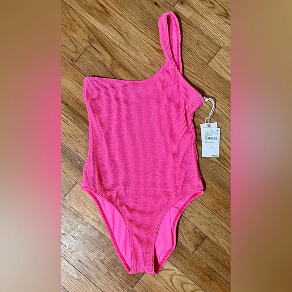 Good American Always Fits One-Shoulder One-Piece Swimsuit in Bright Pink S/M - Picture 6 of 11
